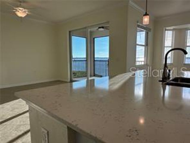 1030 TIDEWATER SHORES LOOP 402, Bradenton, FL 34208
