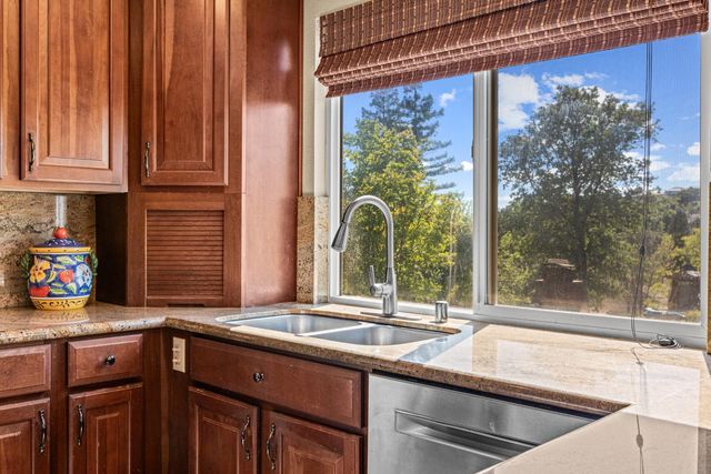 2503 Knollwood Dr, Cameron Park, CA 95682