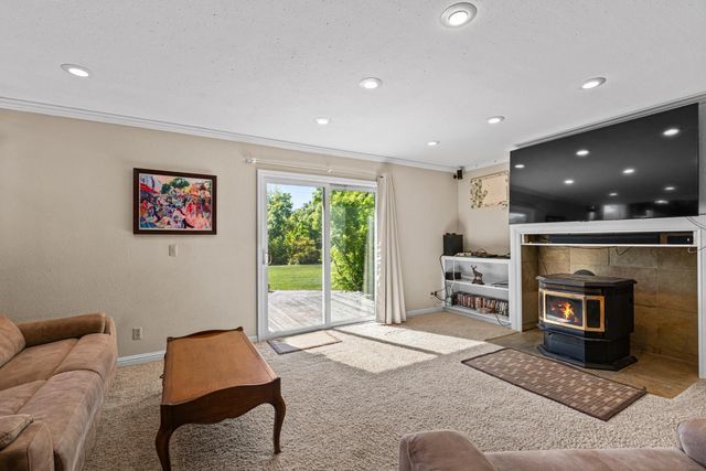 2503 Knollwood Dr, Cameron Park, CA 95682