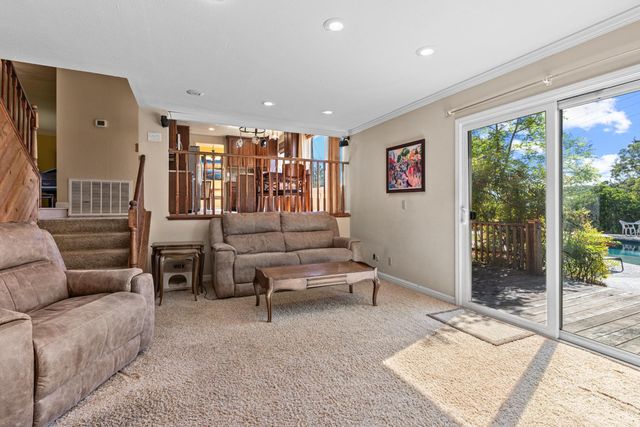 2503 Knollwood Dr, Cameron Park, CA 95682