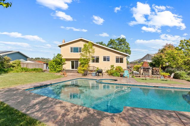 2503 Knollwood Dr, Cameron Park, CA 95682