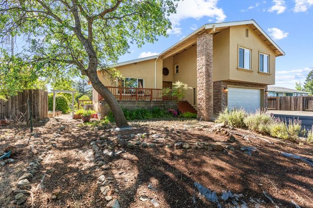 2503 Knollwood Dr, Cameron Park, CA 95682