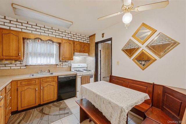 119 Chanel Drive E, Shirley, NY 11967