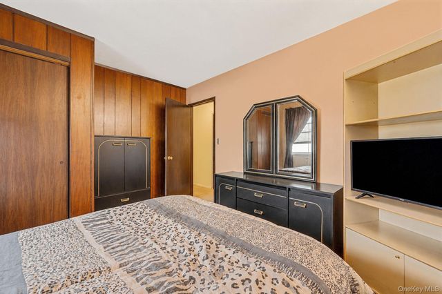 119 Chanel Drive E, Shirley, NY 11967