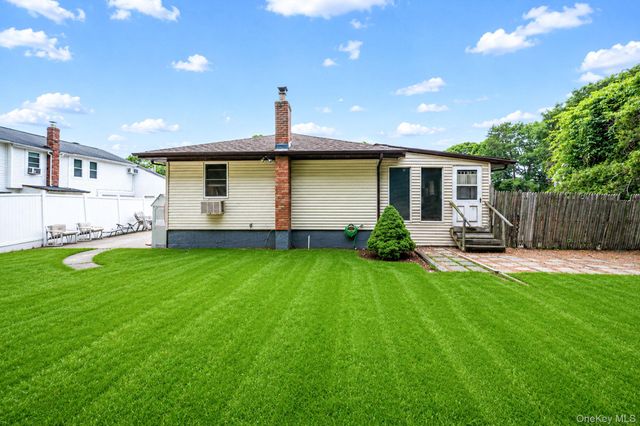 119 Chanel Drive E, Shirley, NY 11967