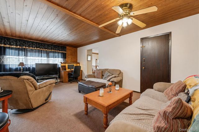 119 Chanel Drive E, Shirley, NY 11967