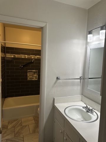 370 Wallace Rd Apt G3, Nashville, TN 37211