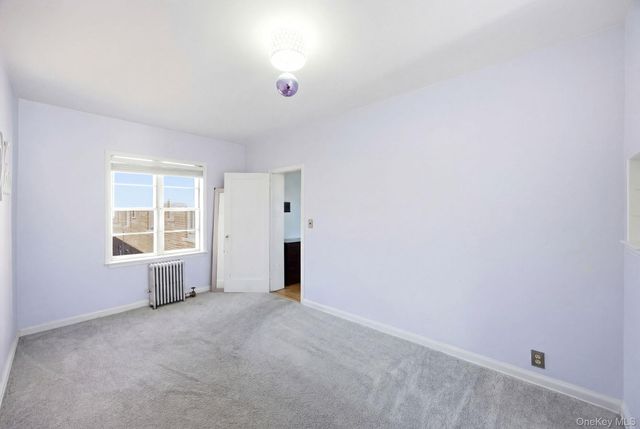 7861 75th Street, Glendale, NY 11385