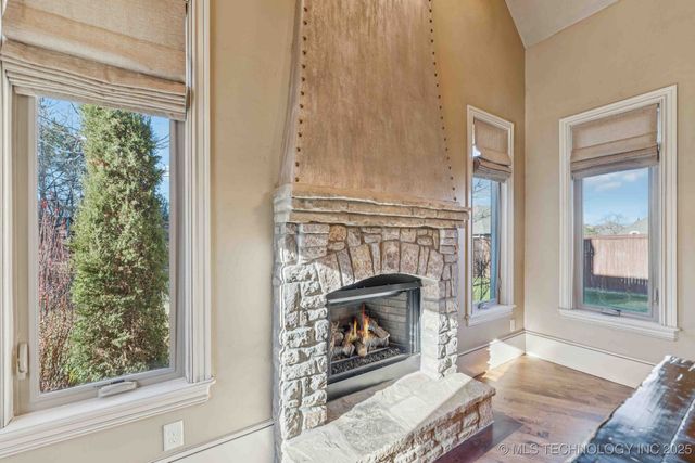 8010 S Guthrie Court, Tulsa, OK 74132