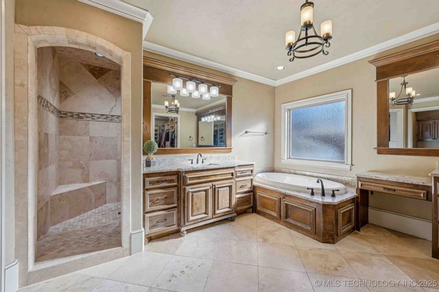 8010 S Guthrie Court, Tulsa, OK 74132