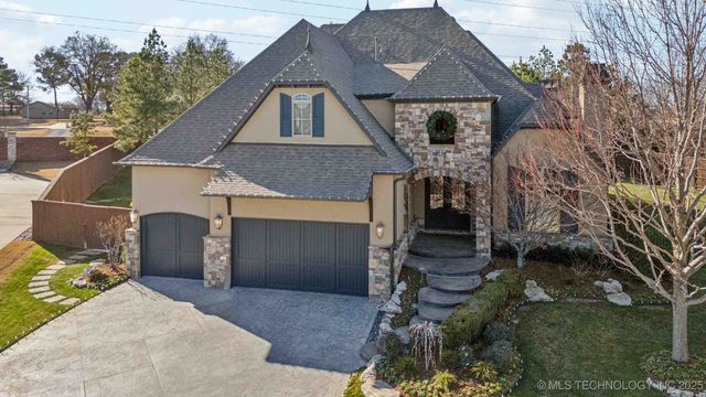 8010 S Guthrie Court, Tulsa, OK 74132