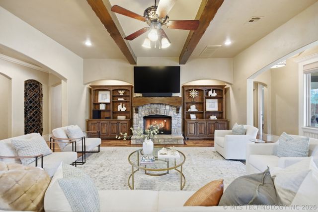 8010 S Guthrie Court, Tulsa, OK 74132