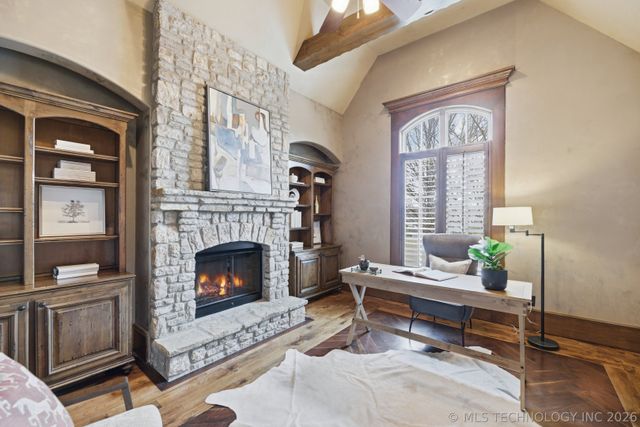 8010 S Guthrie Court, Tulsa, OK 74132