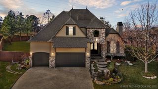 8010 S Guthrie Court, Tulsa, OK 74132