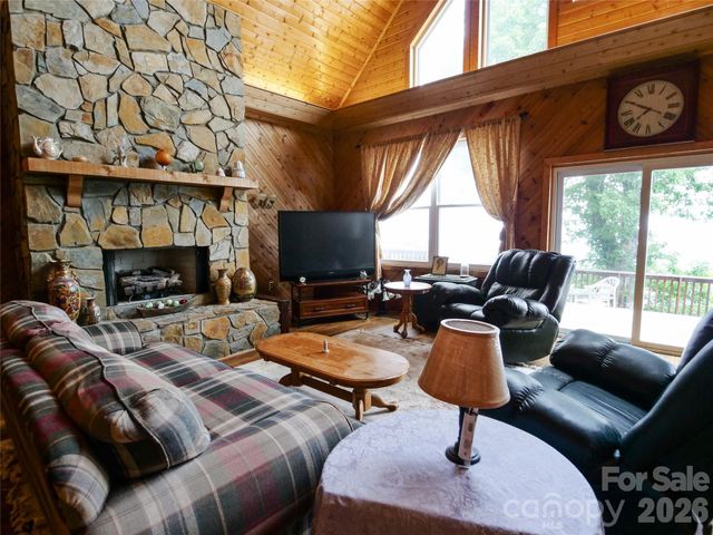 386 Arrowhead Trail, Columbus, NC 28722
