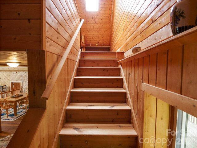 386 Arrowhead Trail, Columbus, NC 28722