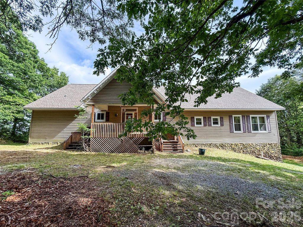 386 Arrowhead Trail, Columbus, NC 28722