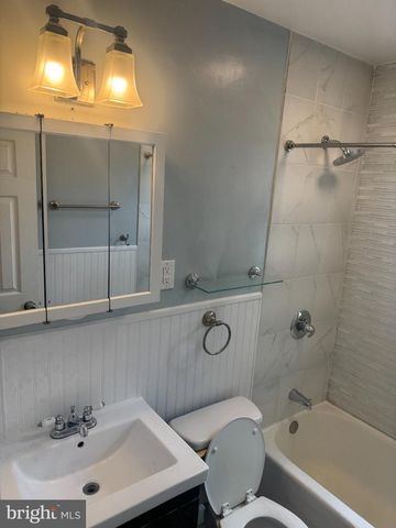 5296 CHILLUM PL NE, Washington, DC 20011