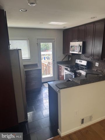 5296 CHILLUM PL NE, Washington, DC 20011