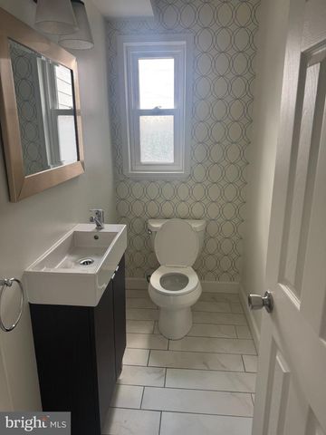 5296 CHILLUM PL NE, Washington, DC 20011