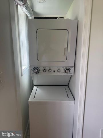 5296 CHILLUM PL NE, Washington, DC 20011