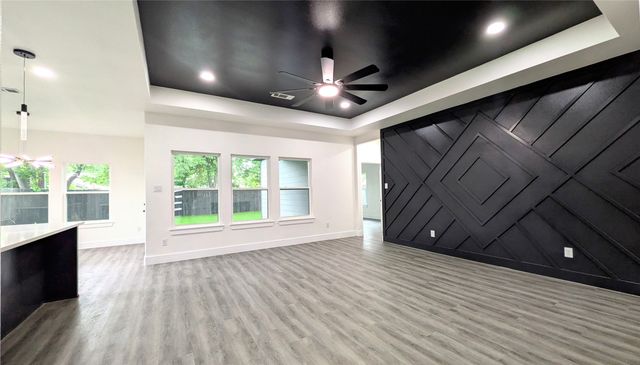 5629 Lester Granger, Fort Worth, TX 76112