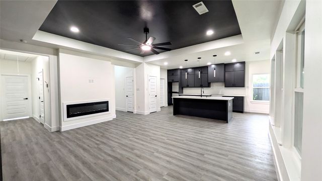 5629 Lester Granger, Fort Worth, TX 76112
