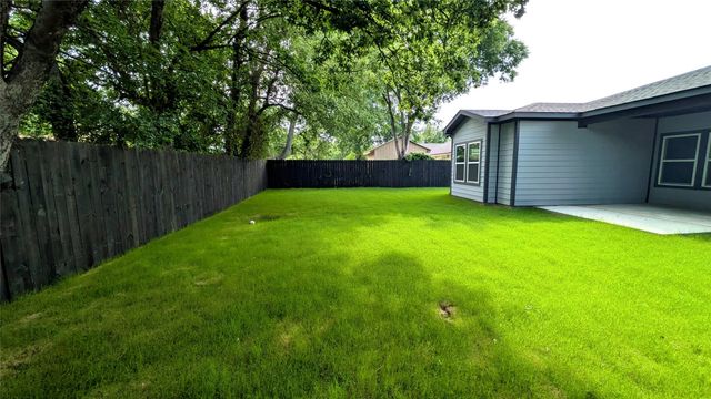 5629 Lester Granger, Fort Worth, TX 76112