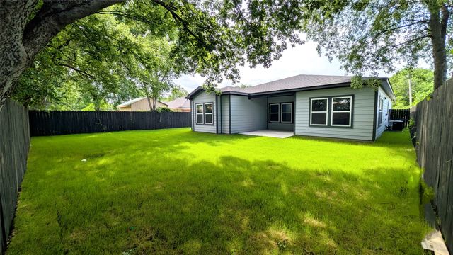 5629 Lester Granger, Fort Worth, TX 76112