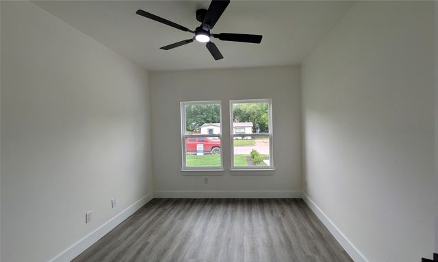 5629 Lester Granger, Fort Worth, TX 76112