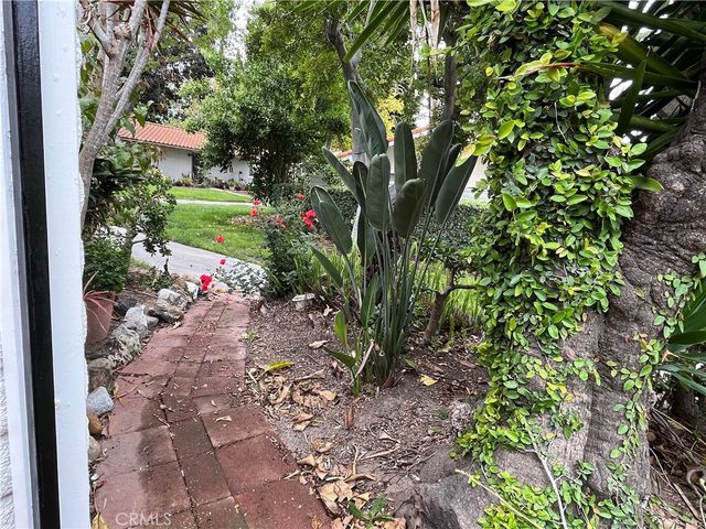 2057 Via Mariposa E B, Laguna Woods, CA 92637