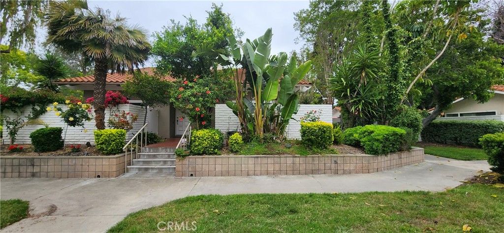 2057 Via Mariposa E B, Laguna Woods, CA 92637