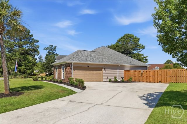 425 Stonebridge Circle, Savannah, GA 31419