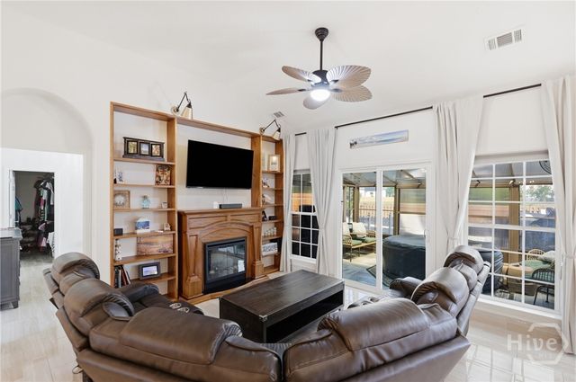 425 Stonebridge Circle, Savannah, GA 31419