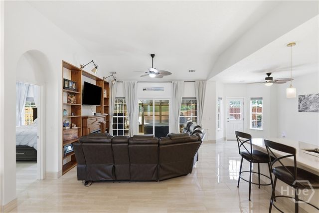 425 Stonebridge Circle, Savannah, GA 31419