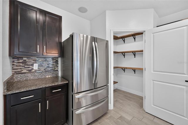9637 TRONCAIS CIRCLE, Thonotosassa, FL 33592