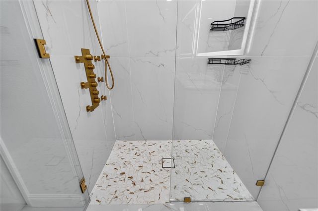 9637 TRONCAIS CIRCLE, Thonotosassa, FL 33592