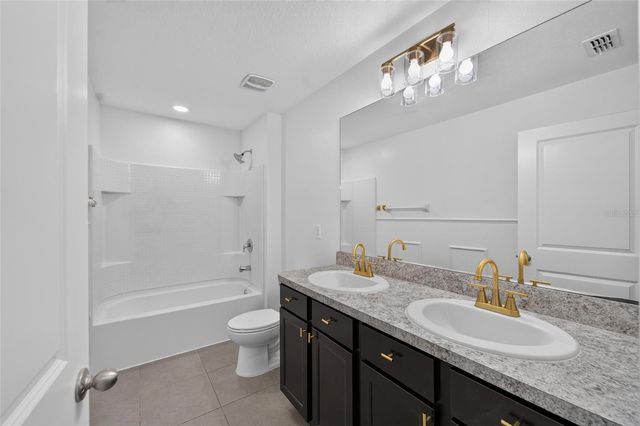 9637 TRONCAIS CIRCLE, Thonotosassa, FL 33592