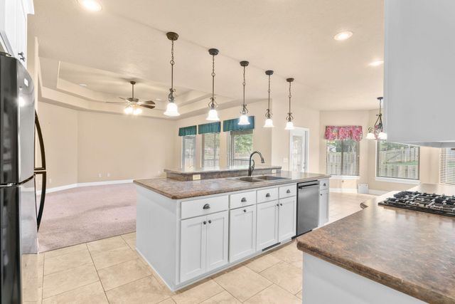 608 E Penzance Drive, Nixa, MO 65714