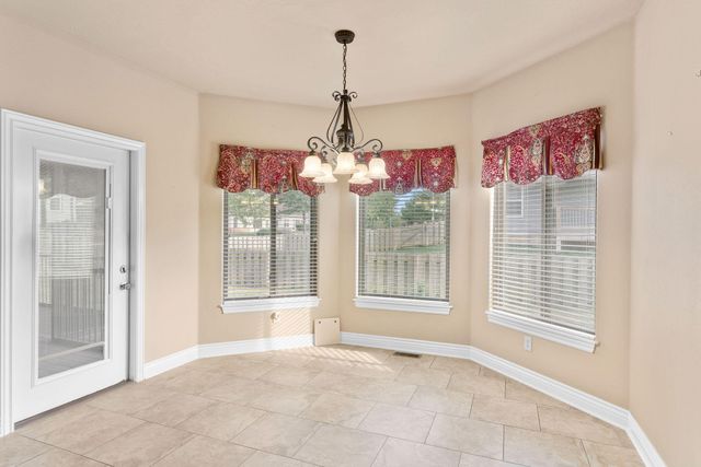 608 E Penzance Drive, Nixa, MO 65714