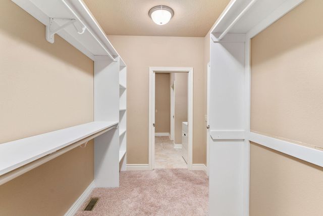 608 E Penzance Drive, Nixa, MO 65714