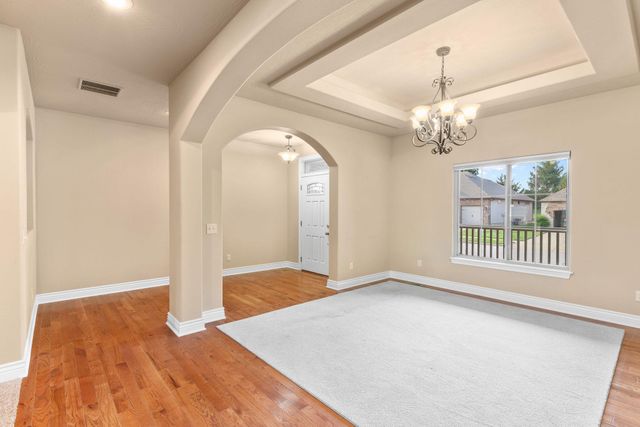 608 E Penzance Drive, Nixa, MO 65714