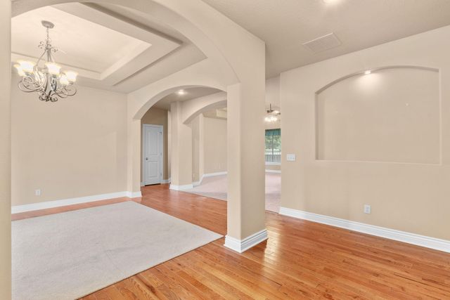 608 E Penzance Drive, Nixa, MO 65714