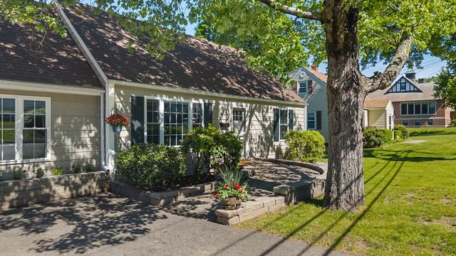 123 Indian Hill Road, Worcester, MA 01606