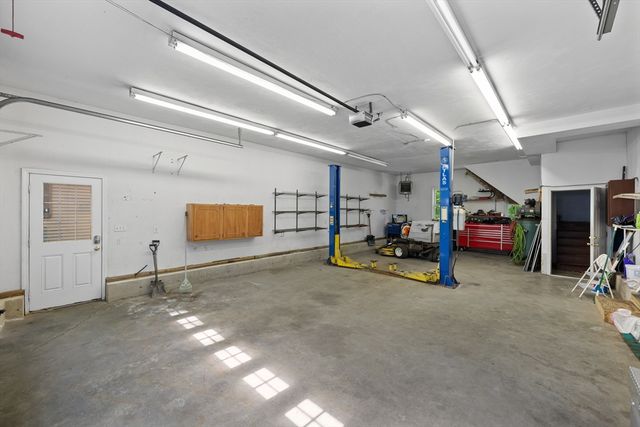123 Indian Hill Road, Worcester, MA 01606
