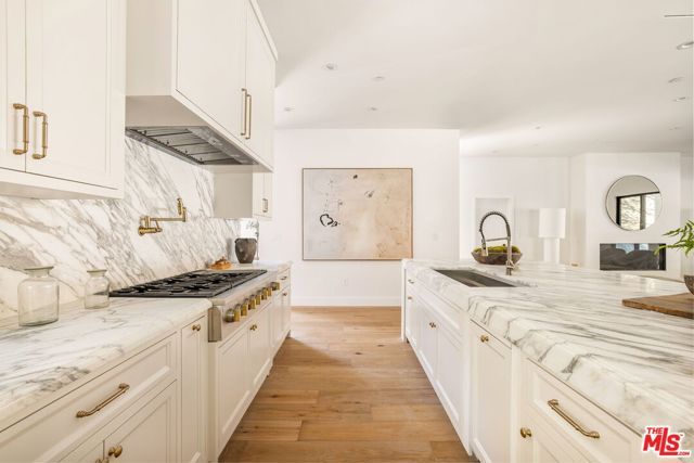 16815 Shileno Place, Encino (los Angeles), CA 91436