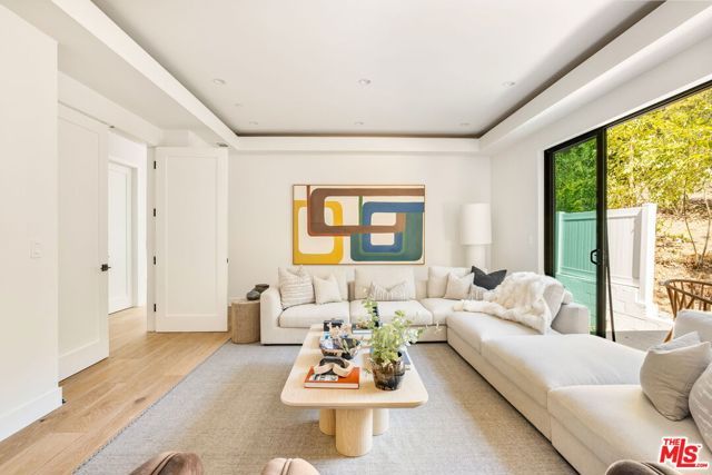 16815 Shileno Place, Encino (los Angeles), CA 91436