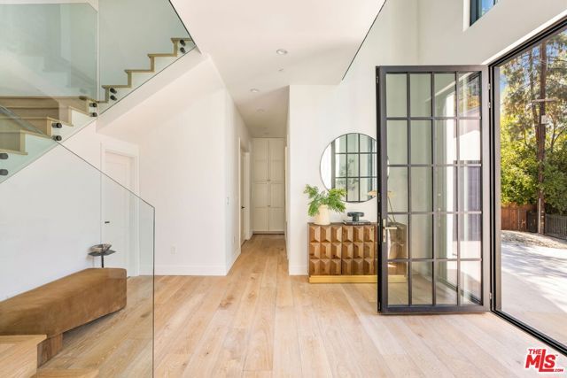 16815 Shileno Place, Encino (los Angeles), CA 91436