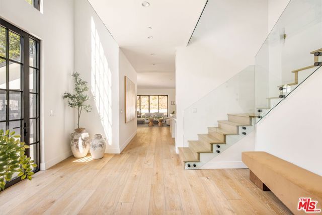 16815 Shileno Place, Encino (los Angeles), CA 91436