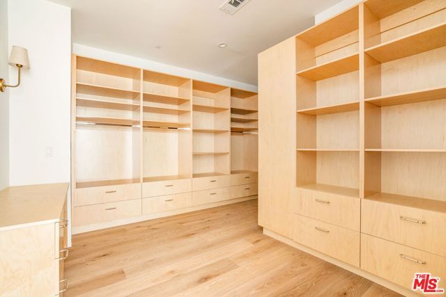 16815 Shileno Place, Encino (los Angeles), CA 91436